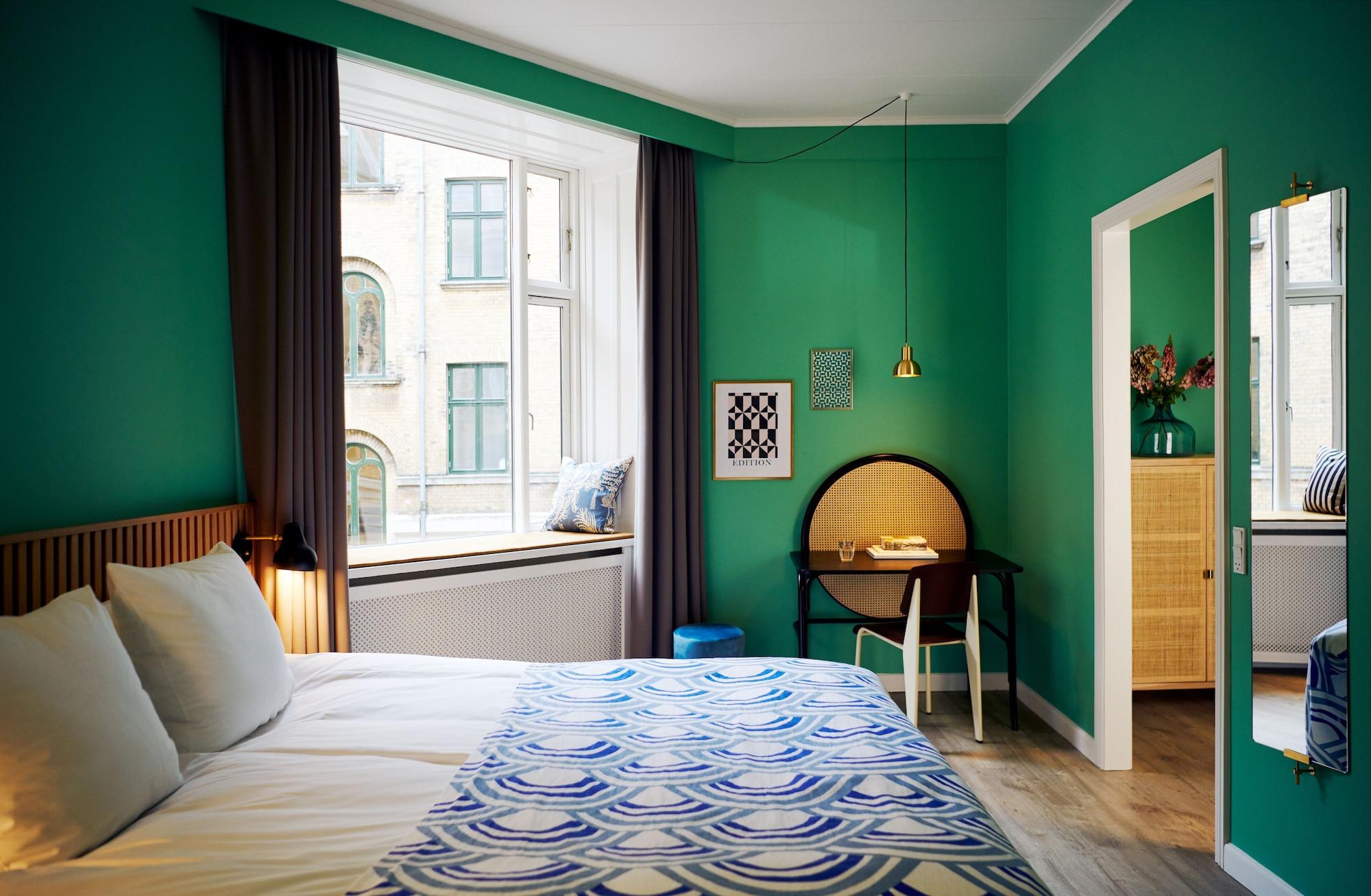 Coco Hotel 4*